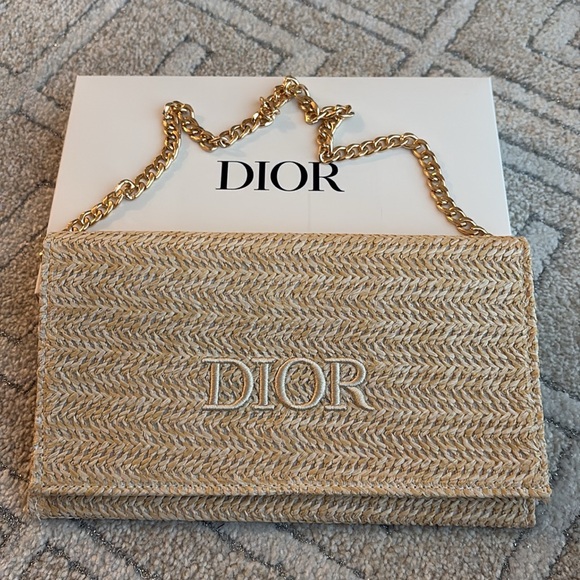 Dior Beauty Raffia Clutch. Brand New in box. Can be converted into crossbody - Picture 4 of 10